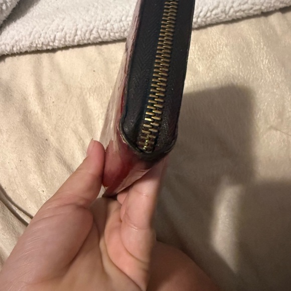 SOLD‼️‼️‼️‼️Louis Vuitton Cherry Red Monogram Wallet - Picture 4 of 10